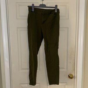 Old Navy Olive Pixie Pants